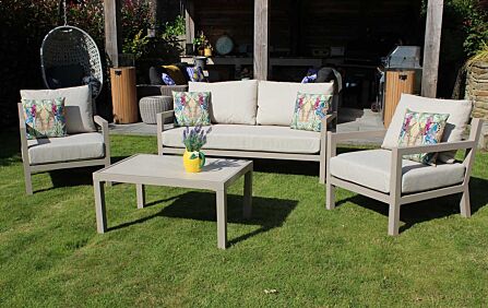 JB Furniture Hartforth Two Seat Garden Sofa Set - Cream JB Furniture Hartforth Two Seat Garden Sofa Set - Cream
