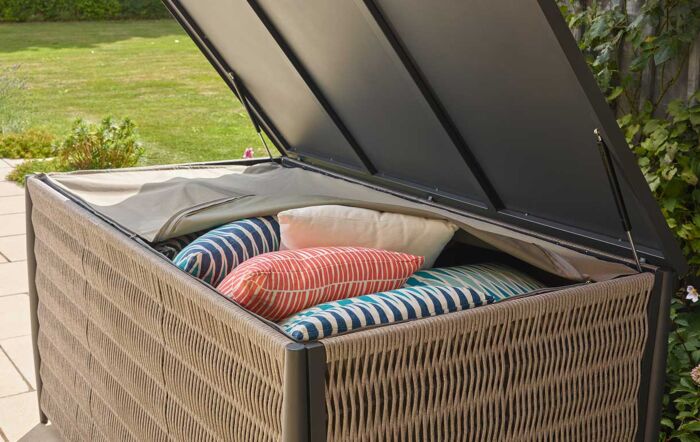 Bramblecrest Large Mauritius Garden Cushion Box with Liner