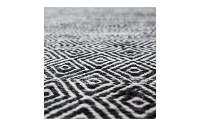 Pacific Lifestyle Indoor/Outdoor Black Inca Design Rug