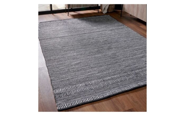 Pacific Lifestyle Indoor/Outdoor Black Inca Design Rug