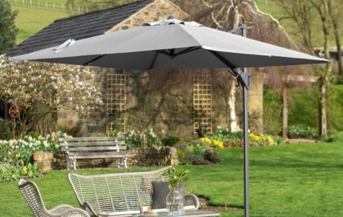 Platinum Voyager T2 2.7mt Parasol Luna Grey With 90kg Wheeled Base